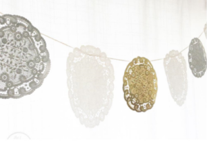 Doilies Gold & Silver 50pk